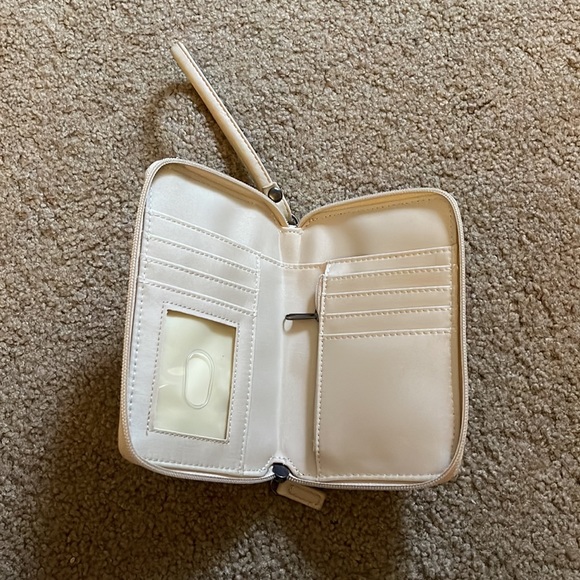 Cross body Wallet - Picture 5 of 6